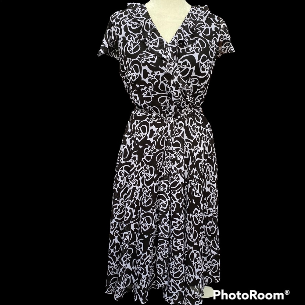 GEORGE BROWN AND WHITE DRESS GENTLY USED SIZE 16 RUFFLES